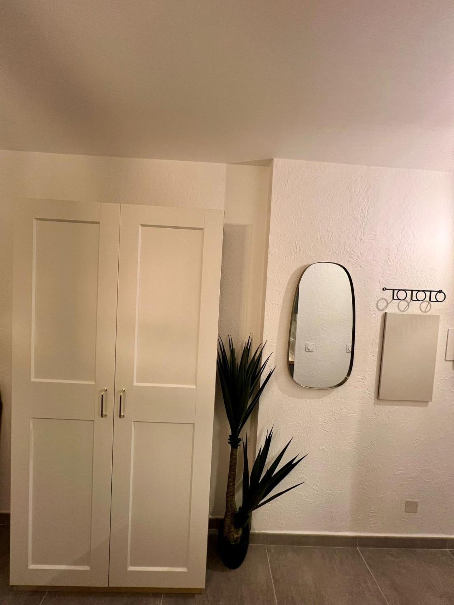 Studio Climatise, Cosy Et Calme Au Centre Ville Антиб Экстерьер фото